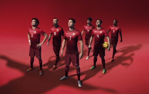 爱游戏入口-F1赛车赛场焦点！荷兰队对阵葡萄牙队，核心球员受伤，球队前景蒙阴影